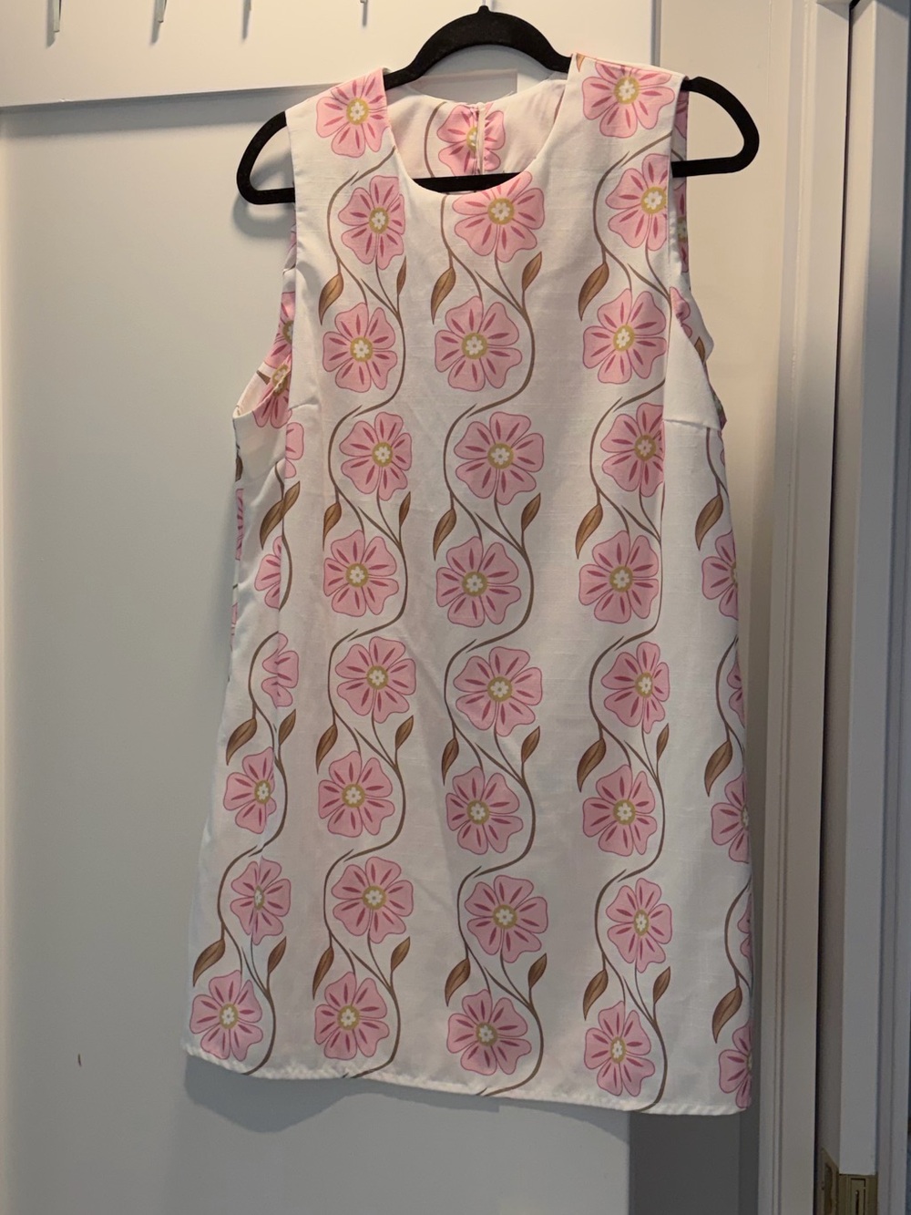 Sleeveless Pink Floral Mini Shift Dress